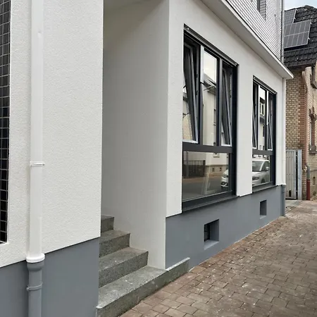 Ein Zimmer Mit Offener Kueche Und Eigenen Bad Wlan Waschmaschine Apartman *